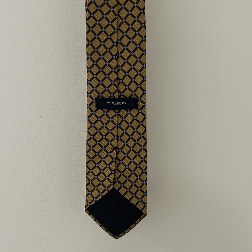 Genuine Burberry Tie (Free Shipping)